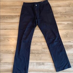 Men’s Vineyard Vines dark blue pants